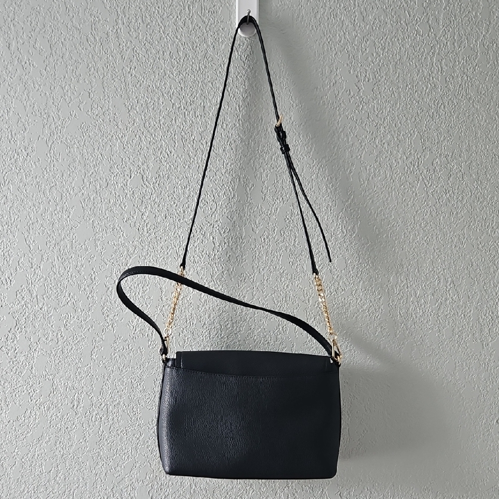 Michael Kors Elegant Black Crossbody with Gold Accents - Picture 2 of 6